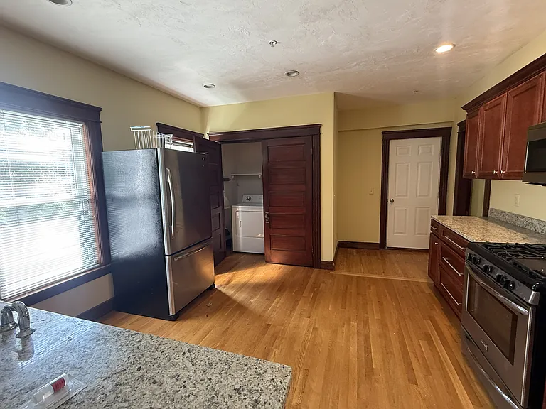 32 Woodbine St #1 — Photo 22