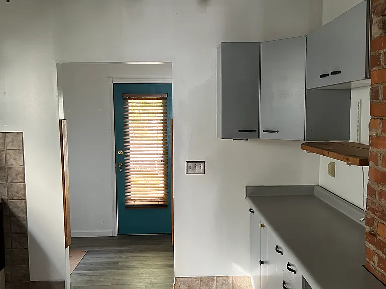 112 Etna St — Photo 30