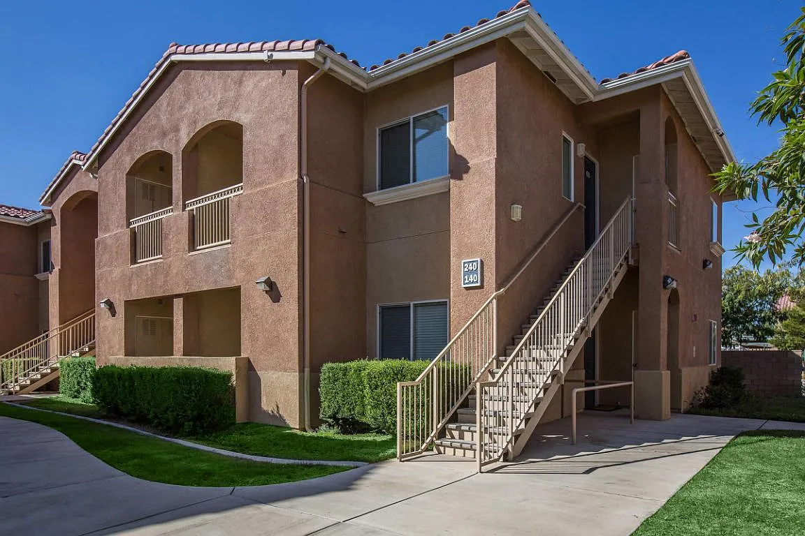 Plumtree Apartments — Photo 2