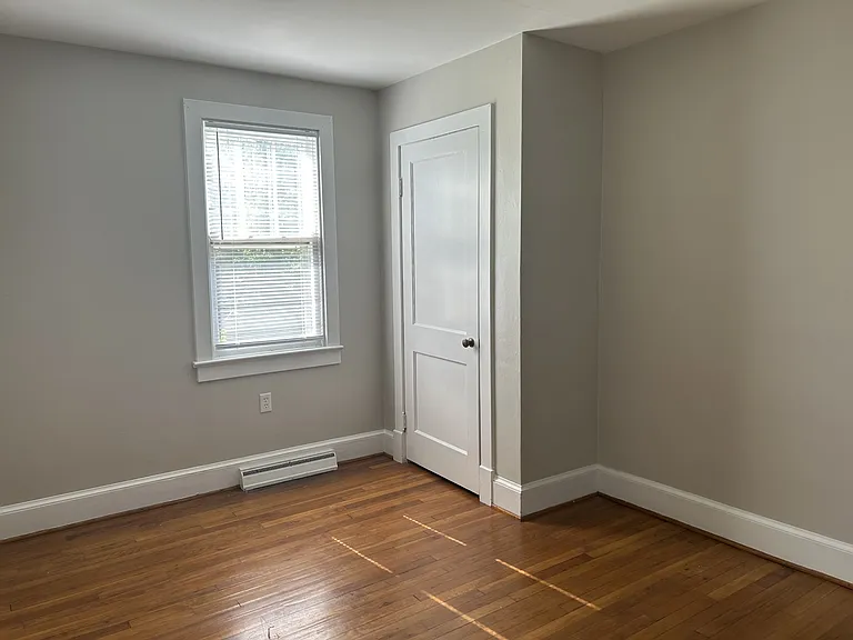 352 Shenandoah Ave — Photo 5