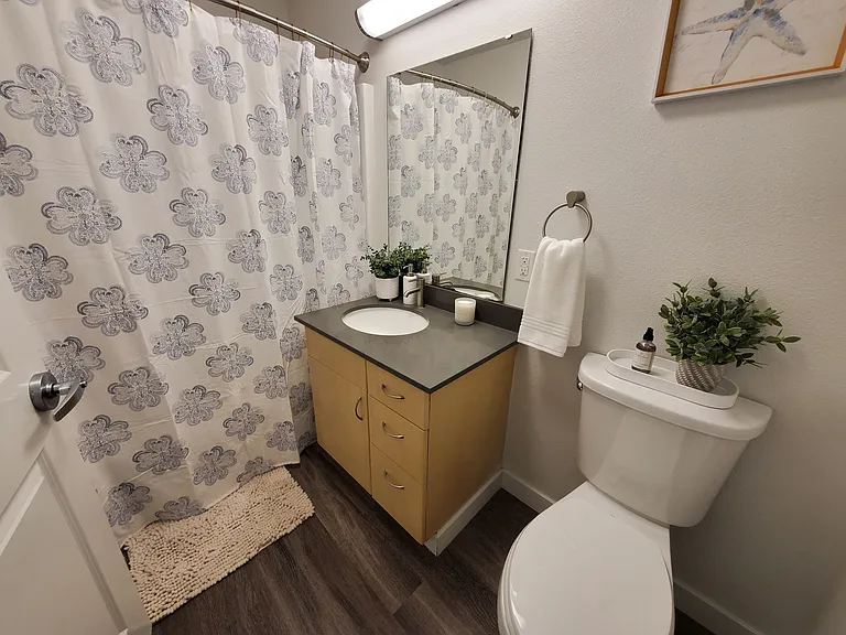 Lynwood Commons — Photo 10