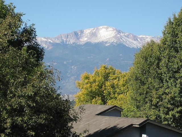 Killer Pikes Peak view