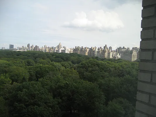 Rented by Sotheby's International Realty | media 51