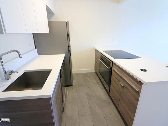 5th image of 2304 Jackson Ave APT 2F