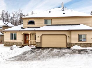 12916 Rosser Dr, Eagle River, AK 99577