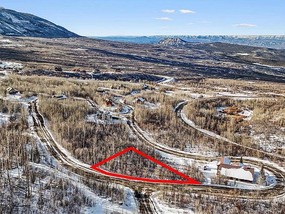 2nd image of 398 Powder Ridge Cir