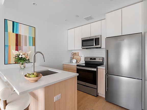 2nd image of 2395 Palisade Ave #505