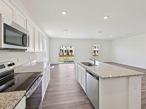 5th image of 217 Blue Sky Ln