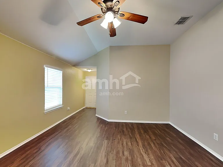 11809 Bobcat Dr — Photo 6