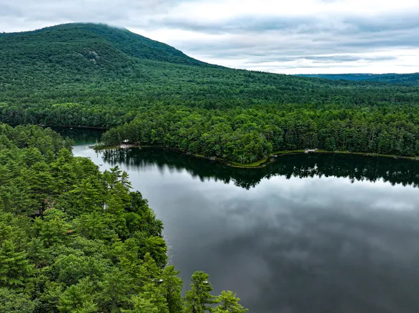 62-62 Long Pond Dr #B, Denmark, ME 04022