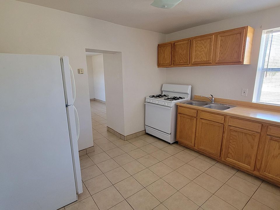 1st image of 926 N Tornillo St #11