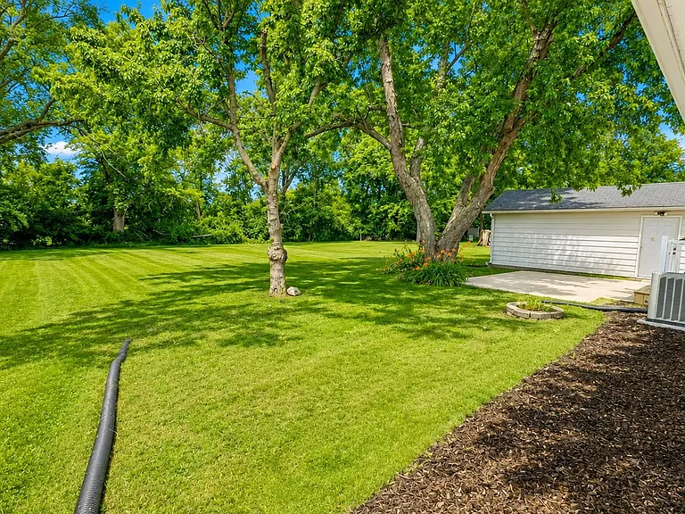 2088 Arcadia Ave — Photo 4