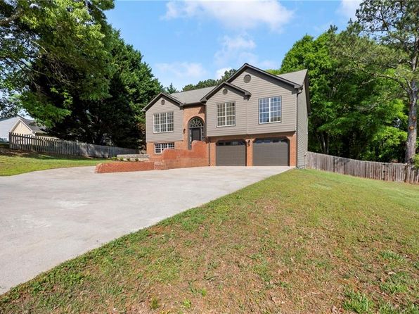 842 Lodgeview Dr, Bethlehem, GA 30620