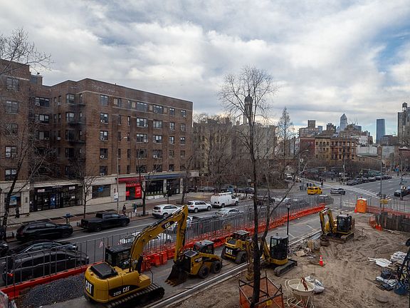 3rd image of 270 6th Ave APT 14