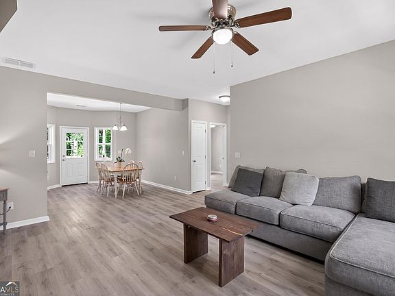 5th image of 22 Sutton Rd