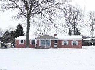 8666 Morning View Ave NW, Clinton, OH 44216
