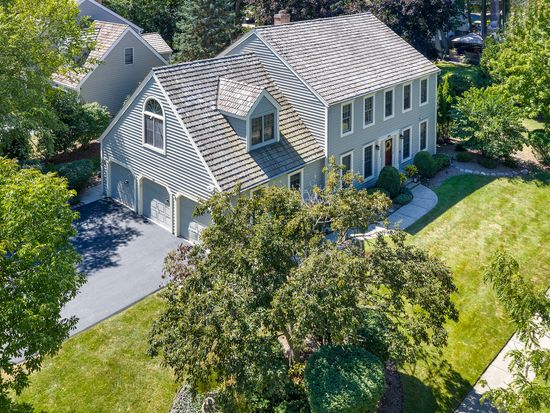 4837 Middle Rd, Gurnee, IL 60031