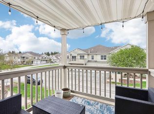 N16W26521 Meadowgrass Cir UNIT B, Pewaukee, WI 53072