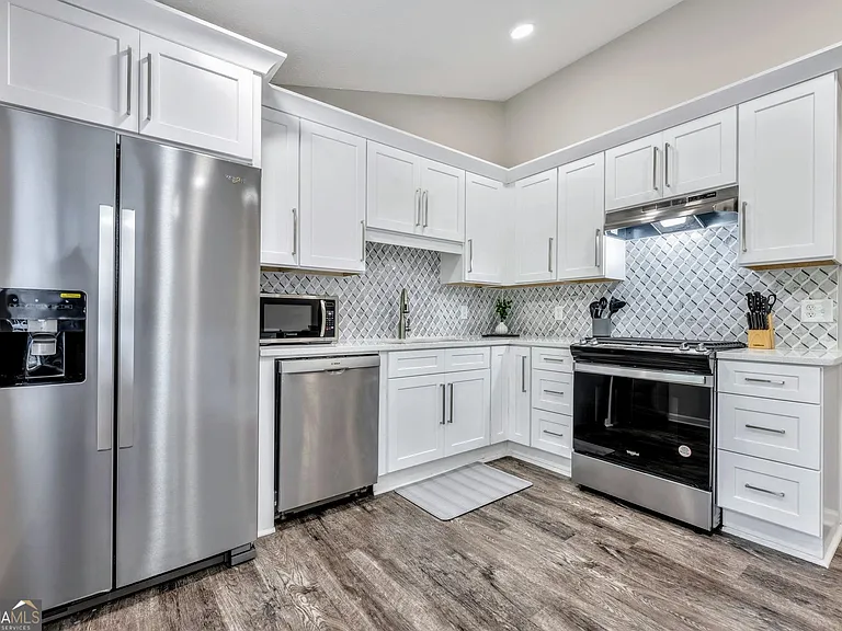 1440 Glynn Oaks Dr SW — Photo 10