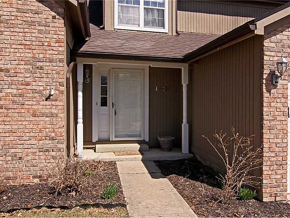 2nd image of 12546 Doe Ln