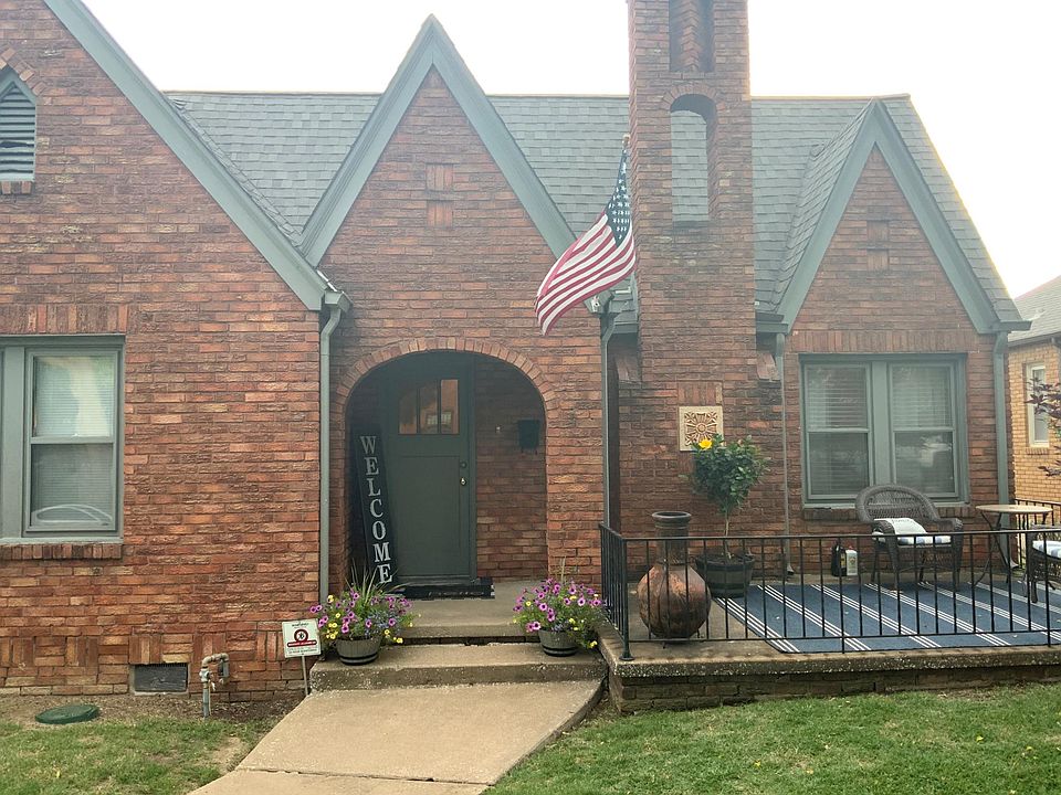 1st image of 1612 S Columbia Pl