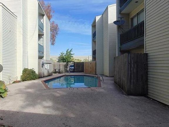 2nd image of 4829 Wabash St APT 102