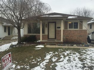 326 Kinross Ave, Clawson, MI 48017
