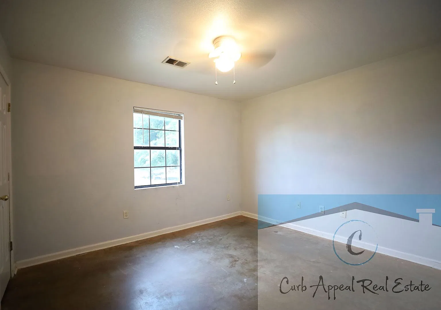2 bed / 1 bath house - Bono — Photo 4