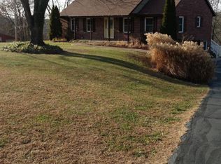 6335 E Claysville Rd, Hartsburg, MO 65039