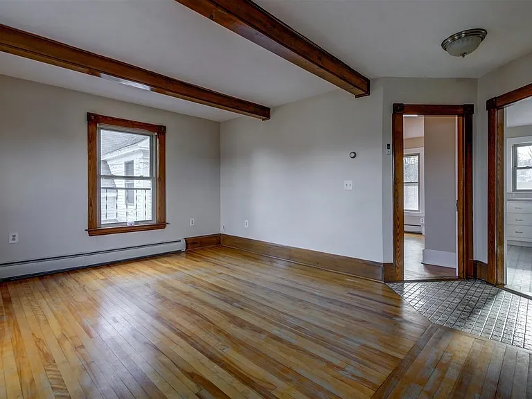 11 Taylor St — Photo 8