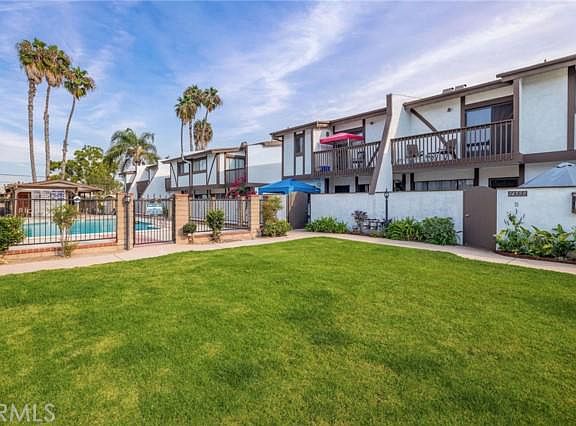 4th image of 14561 Cerise Ave #10