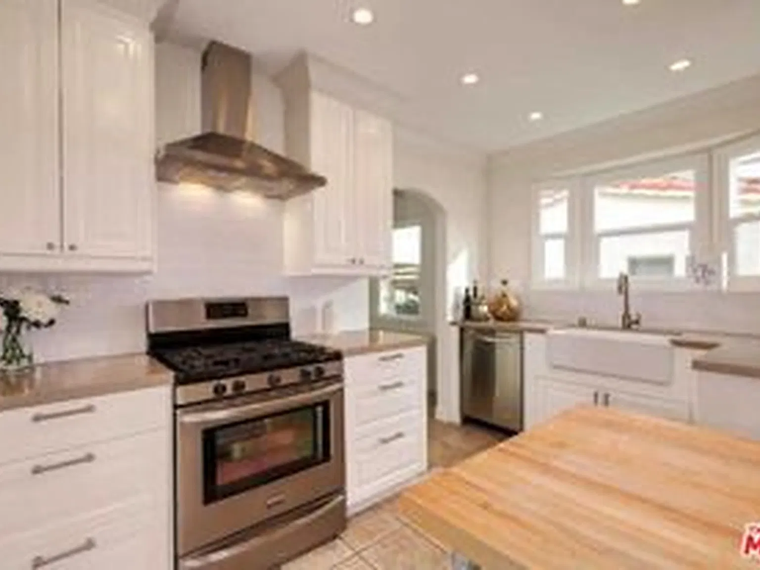 3 bed, 1600 sqft, $7,500 — Photo 3