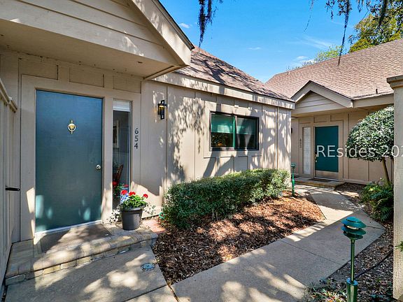 4th image of 45 Queens Folly Rd APT 654