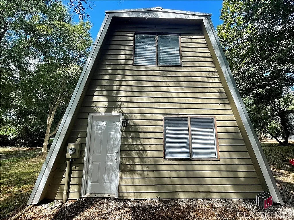 2 bed, 1000 sqft, $1,450 — Photo 1