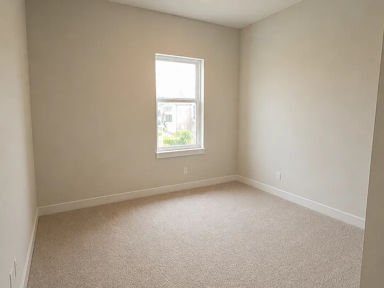219 Cranesbill Dr — Photo 12
