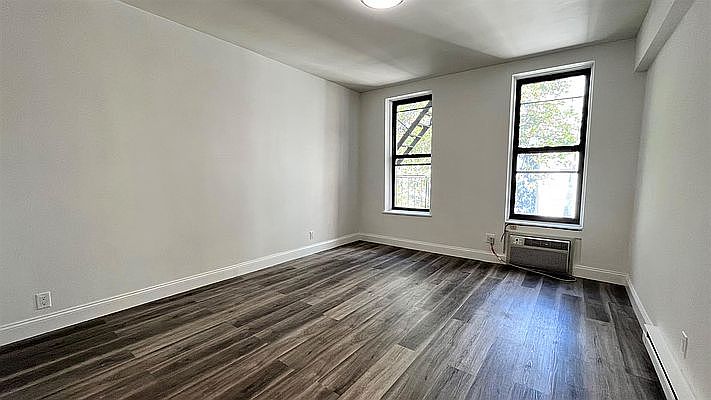 1st image of 247 E 52nd St APT 5D