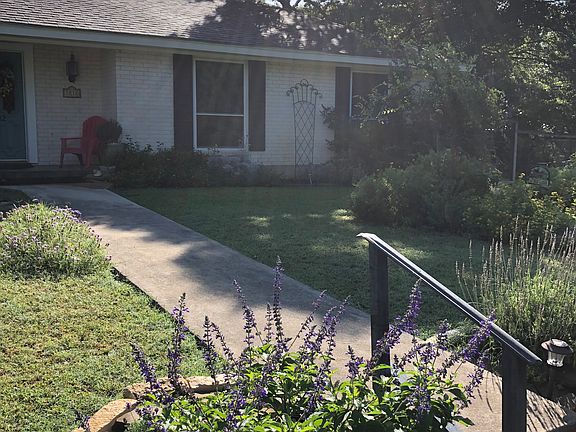 2nd image of 1212 Oriole Dr