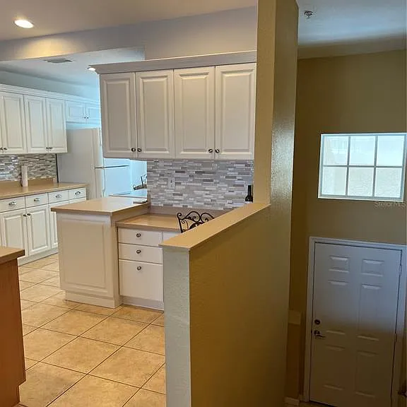 7060 Strand Cir #7060 — Photo 5