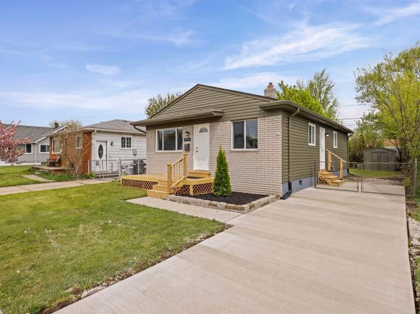 19031 Meier St, Roseville, MI 48066