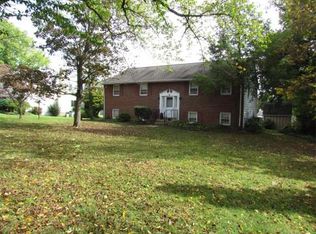 55 Kleyona Ave, Phoenixville, PA 19460