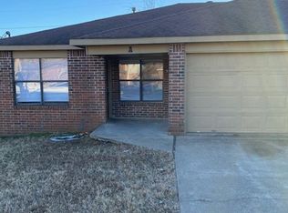 4177 Delmon Ln #A, Springdale, AR 72762