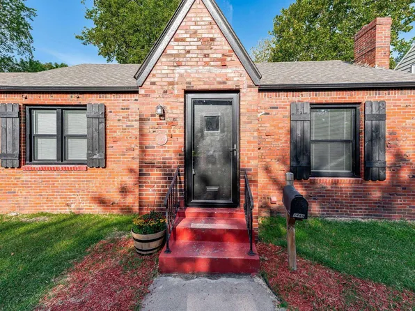 1449 N Burns Ave, Wichita, KS 67203