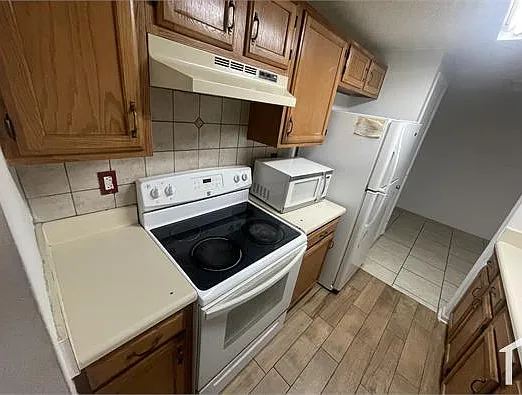 1600 Arlyn Cir #MULTI