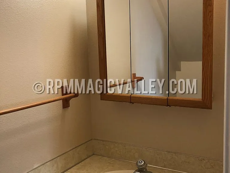 747 Meadows Dr #2 — Photo 19