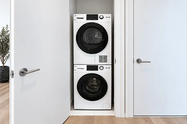 Laundry, photo 1