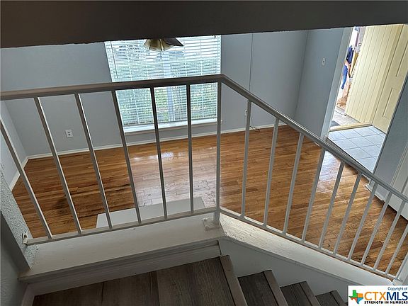 5th image of 17118 Blackhawk Blvd