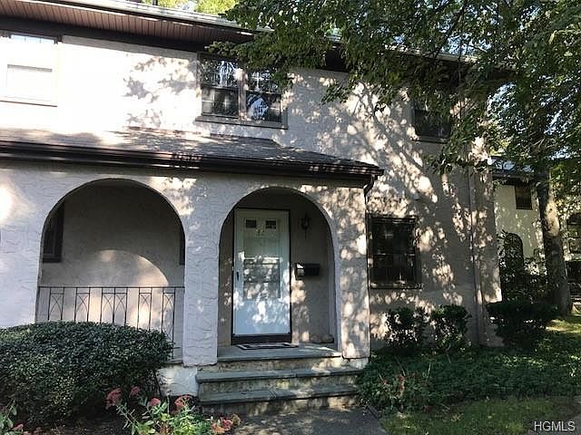 1st image of 32 Somerset Dr