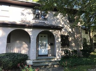 32 Somerset Dr, Suffern, NY 10901