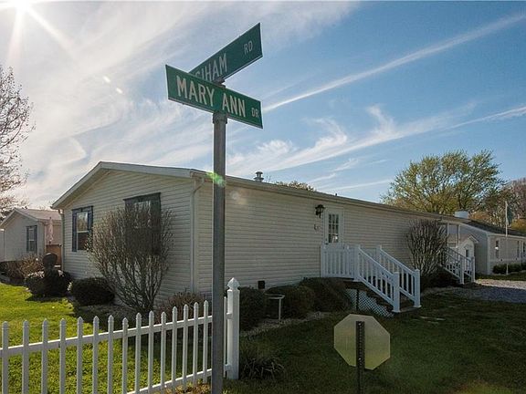 3rd image of 17546 Mary Ann Dr