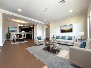 72 E Central St #202, Franklin, MA 02038